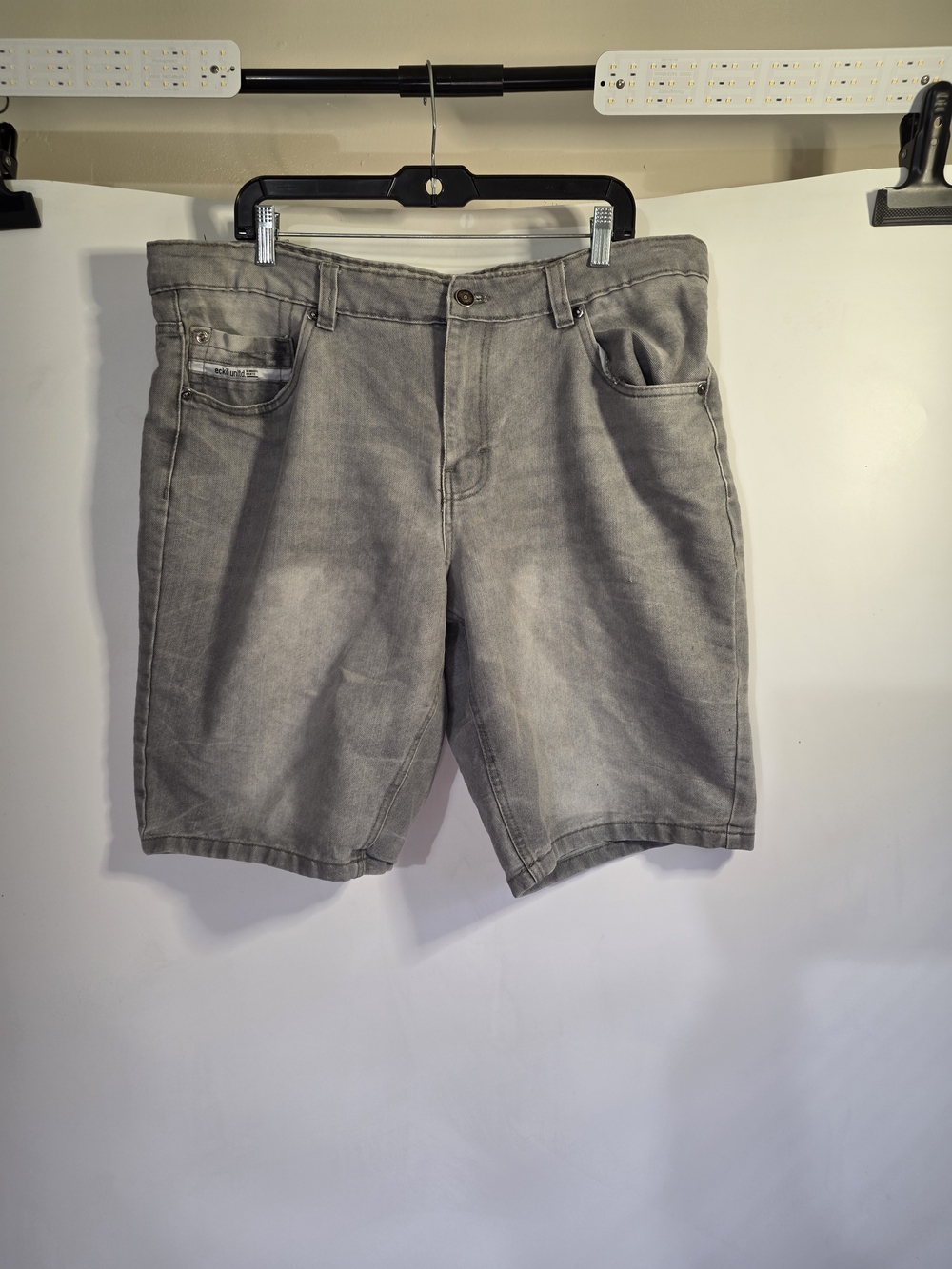 Men's Gray Casual Shorts Size 38